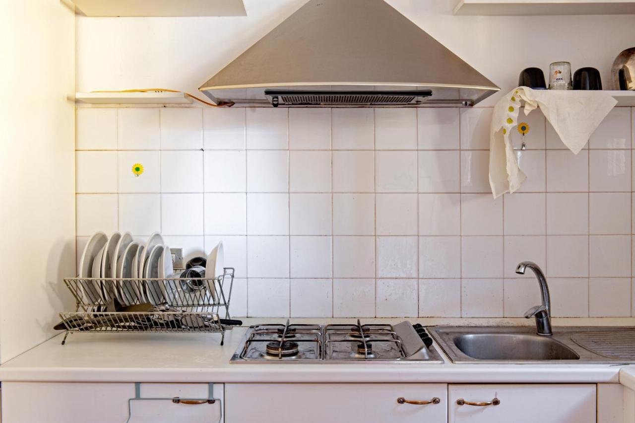 A Due Passi Dal Centro Apartman Pisa Kültér fotó
