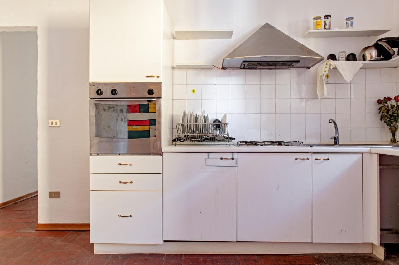 A Due Passi Dal Centro Apartman Pisa Kültér fotó